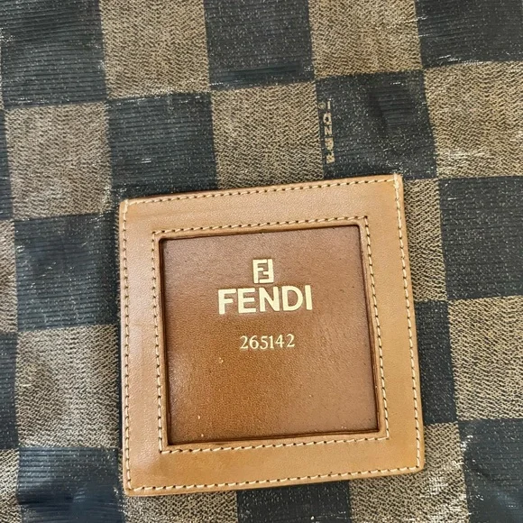 Fendi clutch - Picture 9 of 12